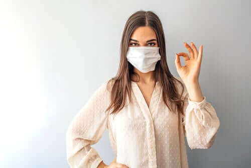 新型コロナウイルス〜マスクは常に着用すべき？