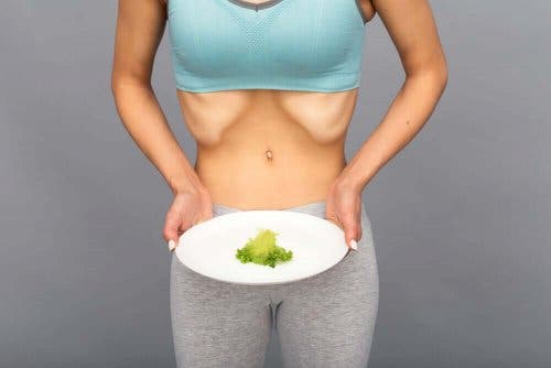 痩せすぎの女性 Diabulimia:糖尿病と過食症