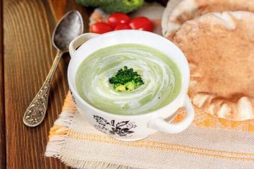 【免疫力を美味しくアップ!】野菜のクリーミースープ3選