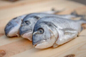 【どんなリスクが?】魚に含まれる水銀は心配すべき?