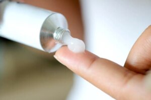 コルチコステロイド外用薬の塗り方