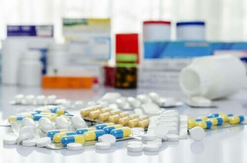 薬　抗生物質は尿路感染症にどう作用するのか