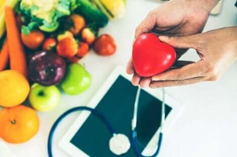 なぜ健康的な食事が心臓の健康維持に役立つの？　心臓の健康
