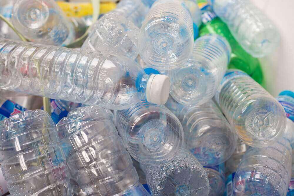 プラスチックボトル オビソゲンは食の最大の敵?