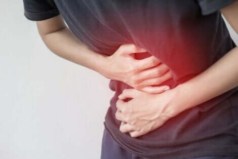 胃腸炎の症状　腹痛