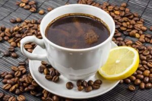 コーヒーとレモンっていい組み合わせなの?