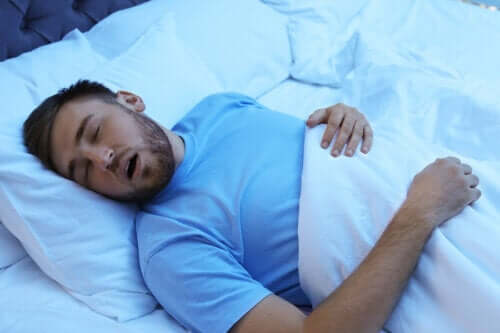 深い睡眠中に体が行う7つの興味深いこと