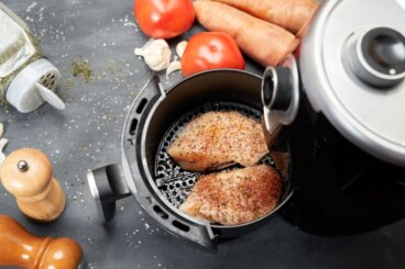 エアフライヤーで鶏胸肉をジューシーに調理する方法