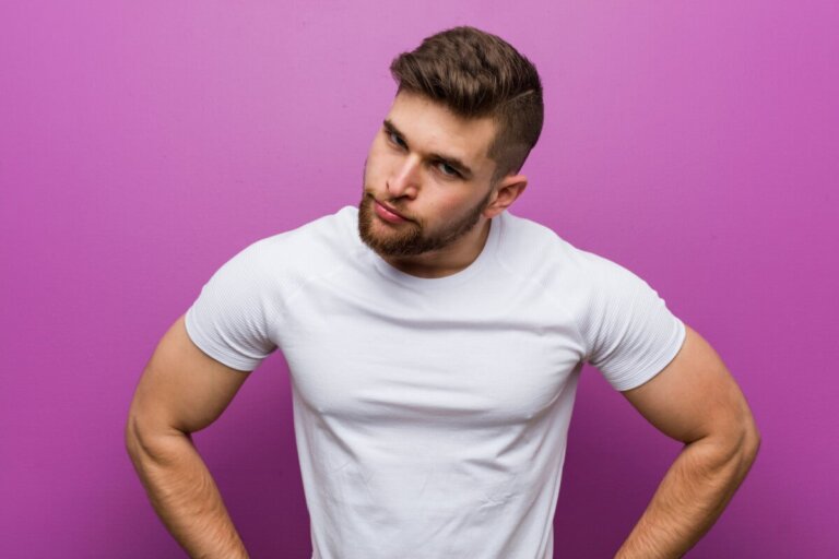 思い通りにならないときに、他人を操ろうとする人が取る手口